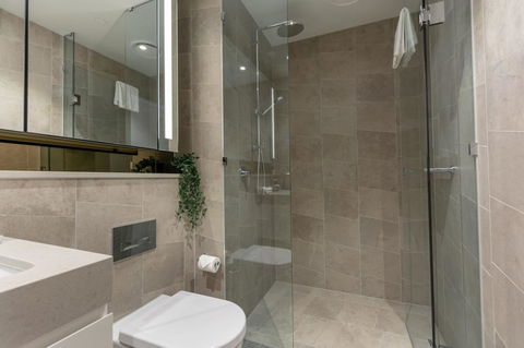 High Rise Apt In Heart Of Sydney Wt Harbour View - Accommodation Rockhampton 2