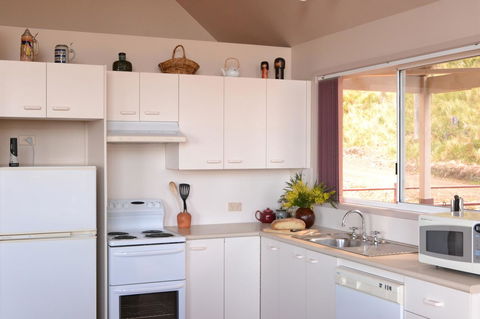 Bundle Hill Cottages - Accommodation Rockhampton 41