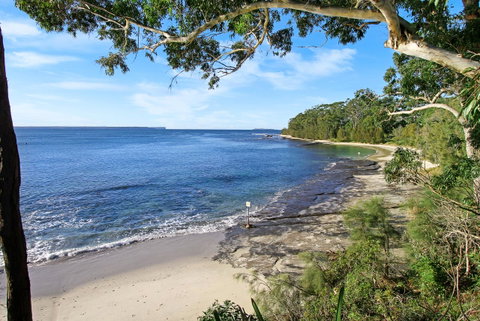 Huskisson Holiday Motel Cabins - Accommodation Rockhampton 7