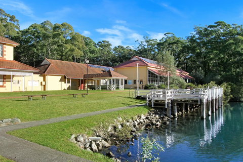 Huskisson Holiday Motel Cabins - Accommodation Rockhampton 11