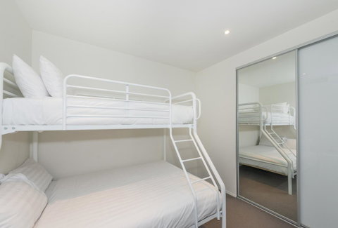 Lakefront 116 Kingston ACT - Accommodation Rockhampton 4
