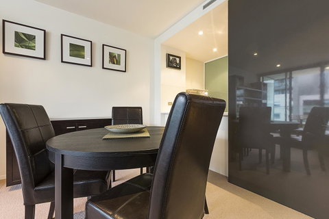 Lakefront 116 Kingston ACT - Accommodation Rockhampton 13