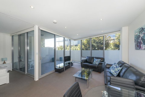 Lakefront 116 Kingston ACT - Accommodation Rockhampton 2