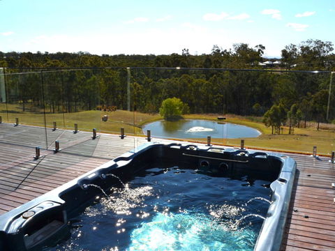 Wine Country Villas - Accommodation Rockhampton 9