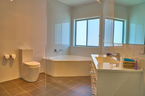 Hunter Oasis - Accommodation Rockhampton 27
