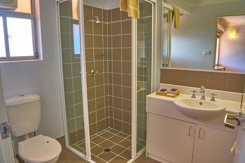 Hunter Oasis - Accommodation Rockhampton 16
