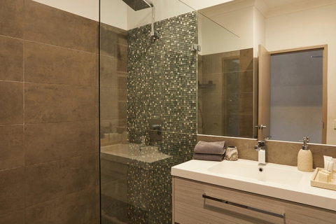 Byron Quarter Apartments - Accommodation Rockhampton 9