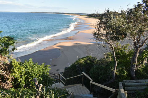 Neptune I Absolute Beachfront I Stunning Views - Accommodation Rockhampton 37