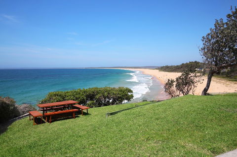 Neptune I Absolute Beachfront I Stunning Views - Accommodation Rockhampton 31
