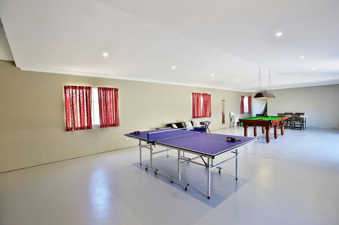 Neptune I Absolute Beachfront I Stunning Views - Accommodation Rockhampton 21