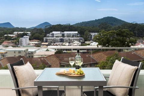 Oaks Nelson Bay Lure Suites - Accommodation Rockhampton 5