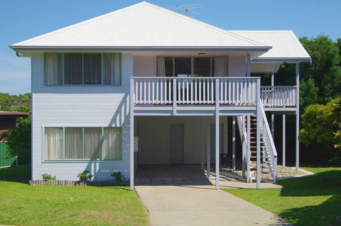 Anglesea, 17 Hodgson Street - Accommodation Rockhampton 0