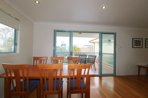 Anglesea, 17 Hodgson Street - Accommodation Rockhampton 4