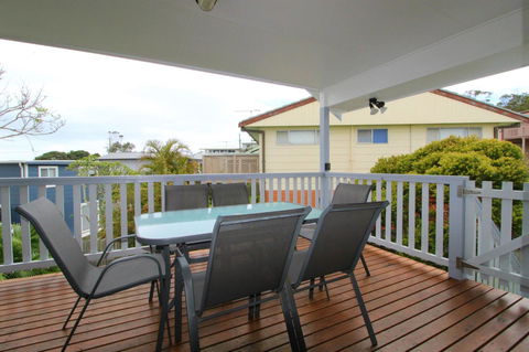 Anglesea, 17 Hodgson Street - Accommodation Rockhampton 5