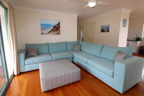 Anglesea, 17 Hodgson Street - Accommodation Rockhampton 1