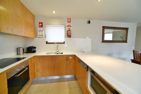Snowstream 4 - Accommodation Rockhampton 5