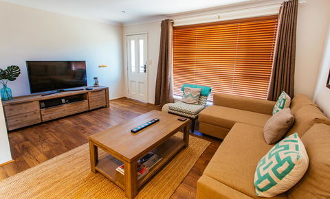Sunbaker Pet Friendly Awards Finalist 4 Mins Walk To Culburra Beach - Accommodation Rockhampton 7
