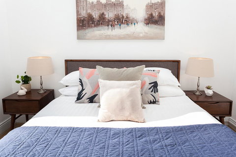Stylish Apartment With Garage Near Bondi Beach - Accommodation Rockhampton 7