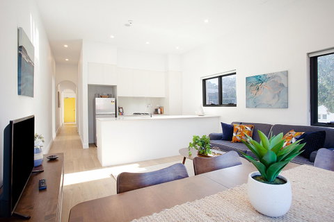 Stylish Apartment With Garage Near Bondi Beach - Accommodation Rockhampton 9