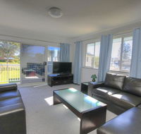 45 Wharf Street - Whole House - Accommodation Rockhampton