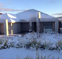 Jindabyne Executive - Accommodation Rockhampton