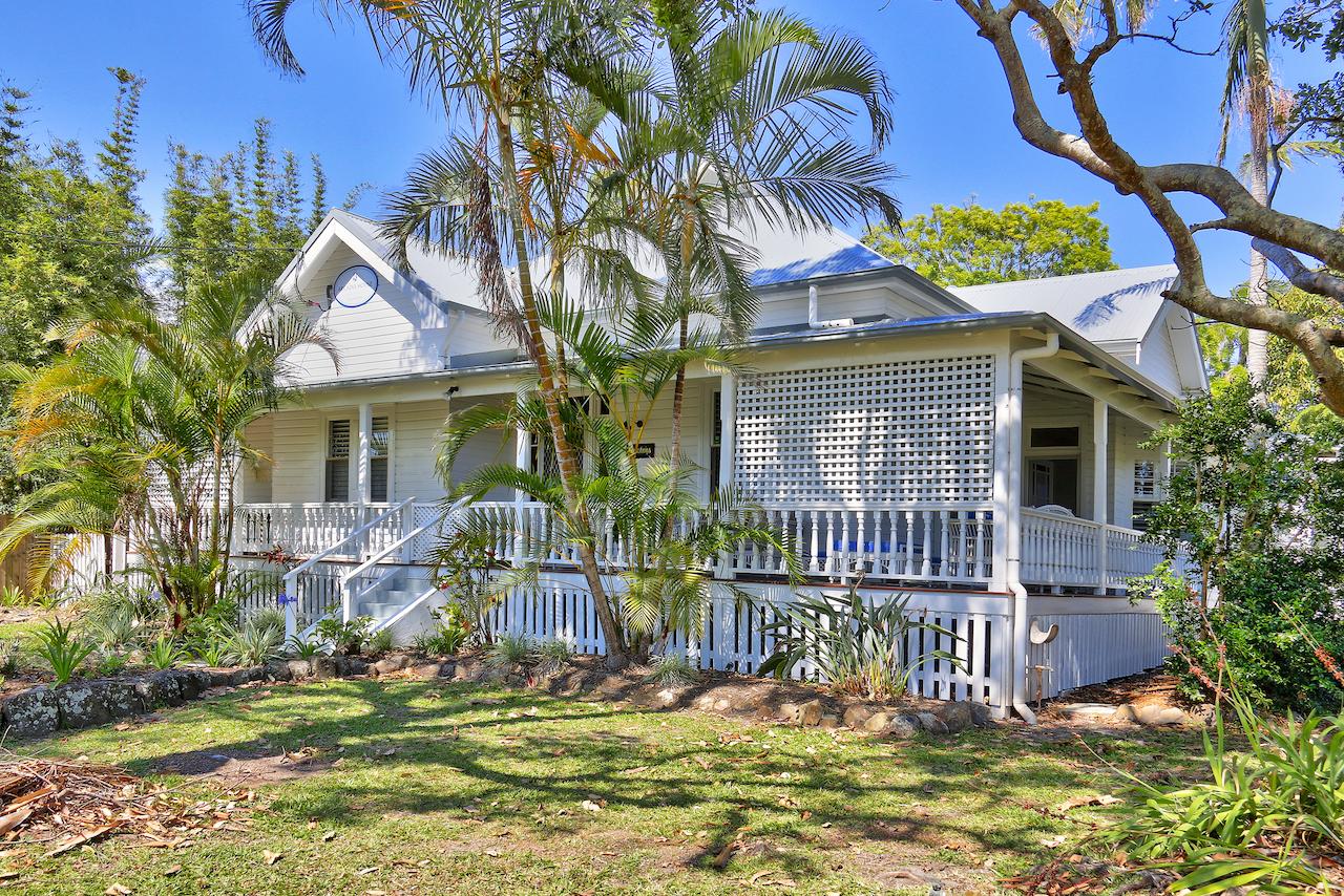 Byron Bay NSW Accommodation Rockhampton
