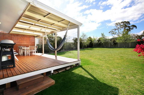Hayes Beach House I Award Winner I 4 Mins To Beach - Accommodation Rockhampton 17