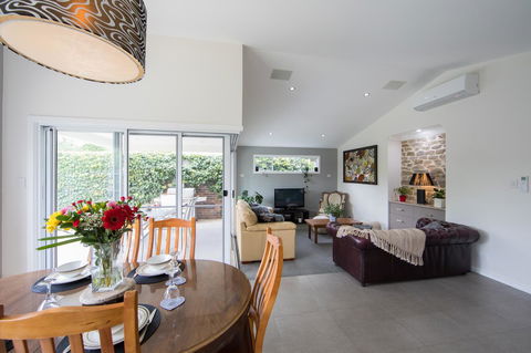 Armidale Cottage - House 2 - Accommodation Rockhampton 20