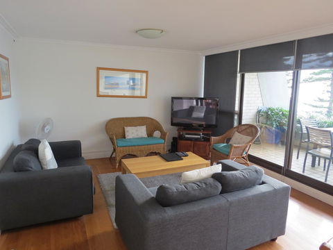 Manly Paradise Motel & Apartments - Accommodation Rockhampton 25