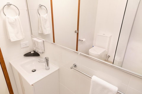 Sapphire Waters Motor Inn - Accommodation Rockhampton 2