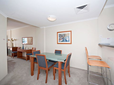 Messines Street, Breakwater Apartment, 104 - Accommodation Rockhampton 3