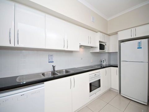 Messines Street, Breakwater Apartment, 104 - Accommodation Rockhampton 4