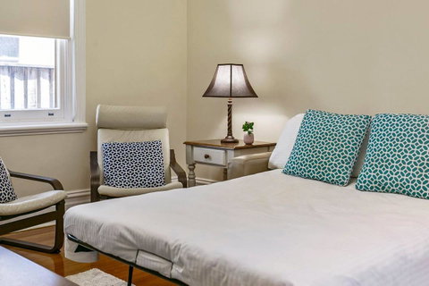 Oversized 2 Bedroom Manly Beach House - Accommodation Rockhampton 7