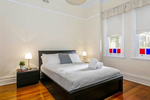 Oversized 2 Bedroom Manly Beach House - Accommodation Rockhampton 6