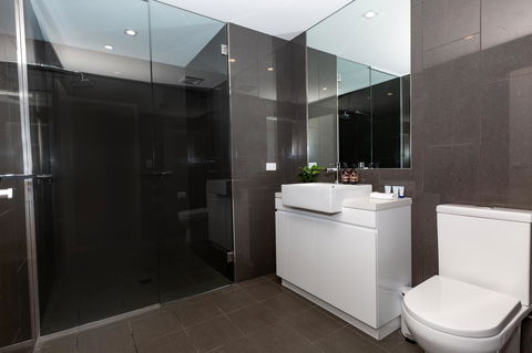 Brand New Executive Apartment - Accommodation Rockhampton 16