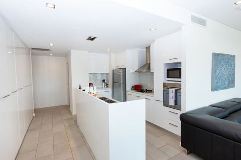 Brand New Executive Apartment - Accommodation Rockhampton 4