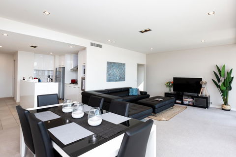 Brand New Executive Apartment - Accommodation Rockhampton 0