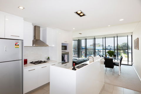 Brand New Executive Apartment - Accommodation Rockhampton 5