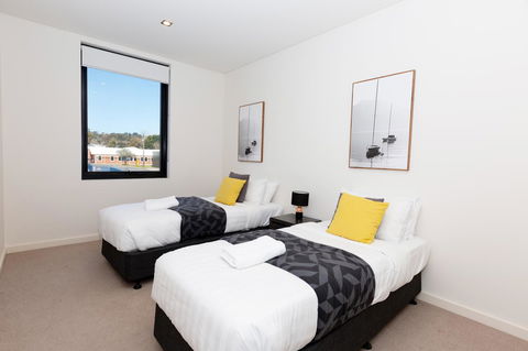 Brand New Executive Apartment - Accommodation Rockhampton 14