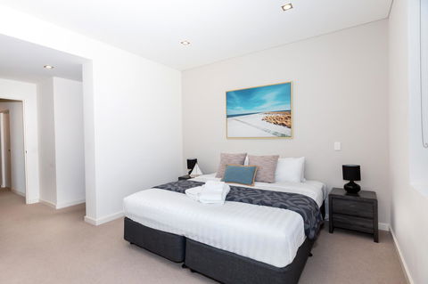 Brand New Executive Apartment - Accommodation Rockhampton 9