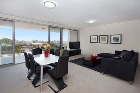 The Junction Palais - Modern And Spacious 2BR Bondi Junction Apartment Close To Everything - Accommodation Rockhampton 0