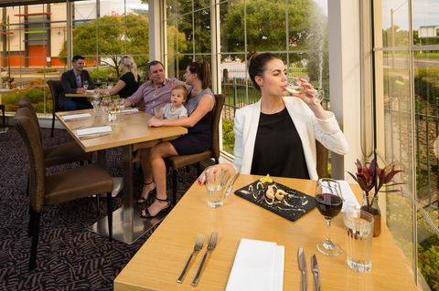 Best Western Plus Hovell Tree Inn - Accommodation Rockhampton 25