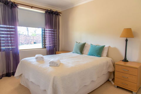 Belmont - Accommodation Rockhampton 8