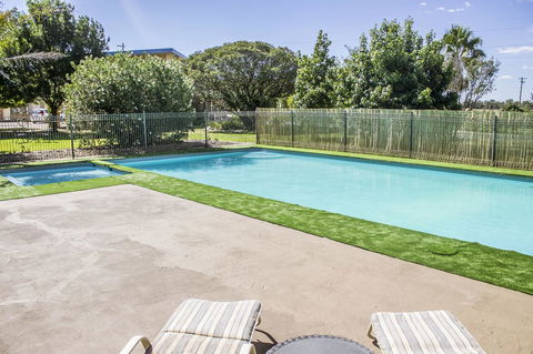 Allonville Gardens Motel - Accommodation Rockhampton 9