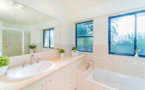 The Cove Yamba - Accommodation Rockhampton 16