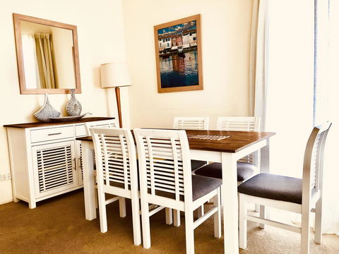 Boathouse Resort (Water Front) - Accommodation Rockhampton 24
