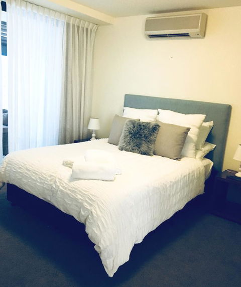 Boathouse Resort (Water Front) - Accommodation Rockhampton 3