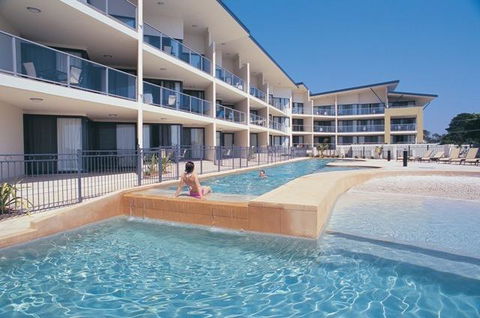 Boathouse Resort (Water Front) - Accommodation Rockhampton 23
