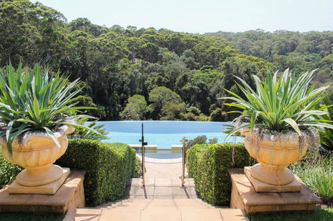The Outlook Cabana - Accommodation Rockhampton 11