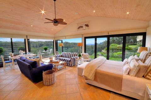 The Outlook Cabana - Accommodation Rockhampton 6